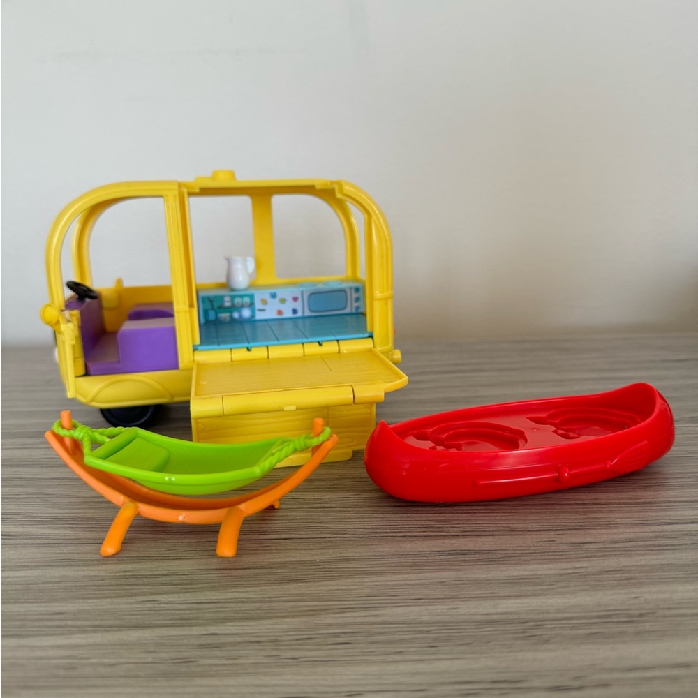 Peppa pig camper van